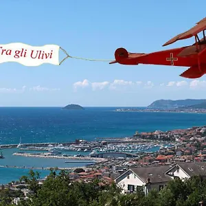 Tra Gli Ulivi , Pietra Ligure Italia